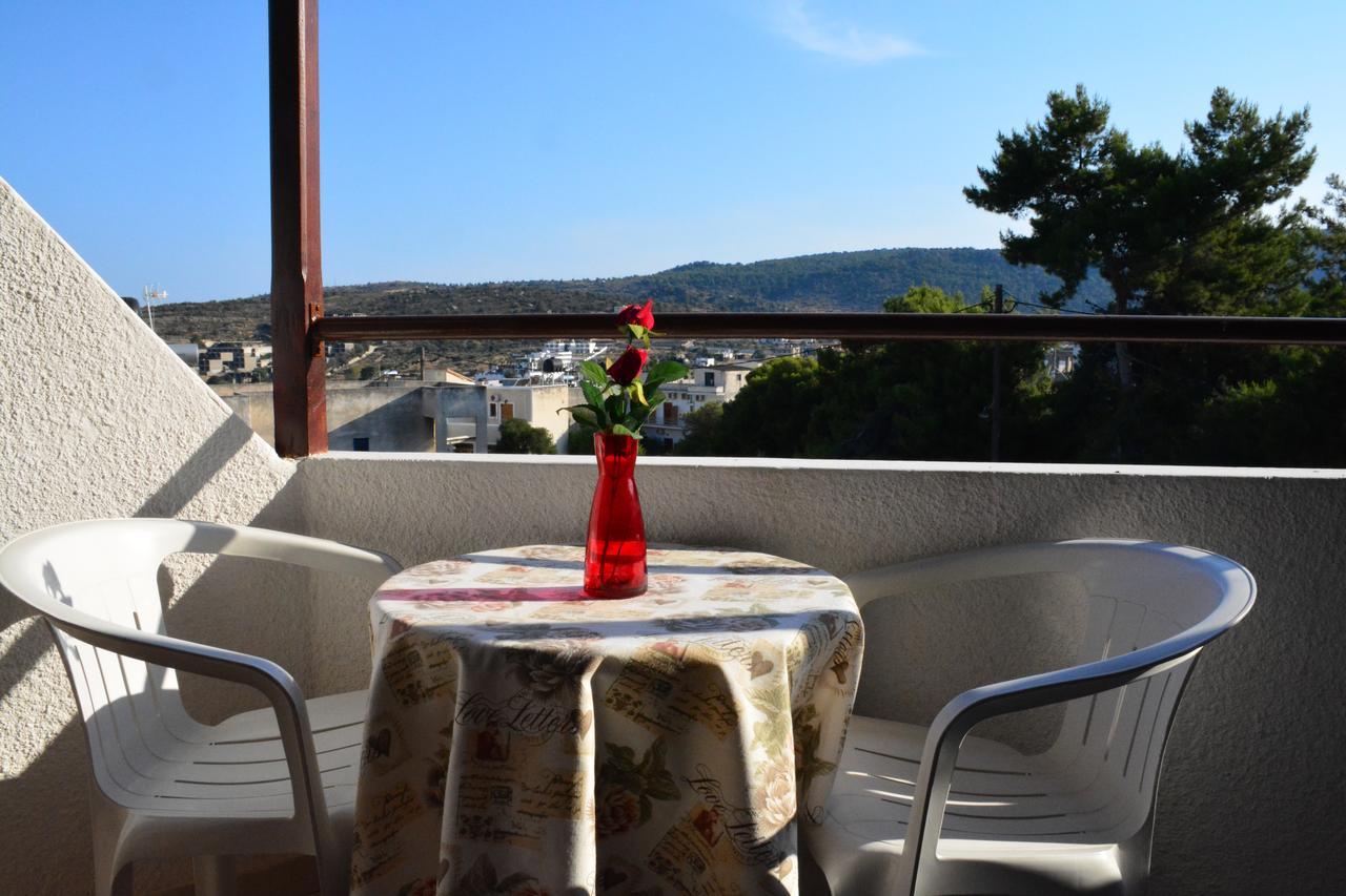 Voula Apartments Agia Marina  المظهر الخارجي الصورة