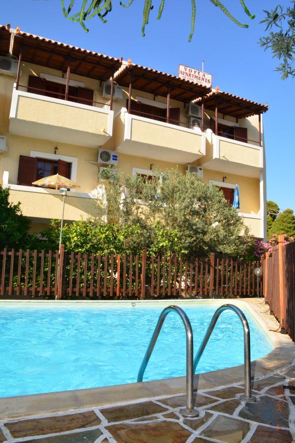 Voula Apartments Agia Marina  المظهر الخارجي الصورة
