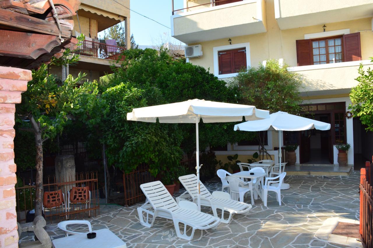 Voula Apartments Agia Marina  المظهر الخارجي الصورة