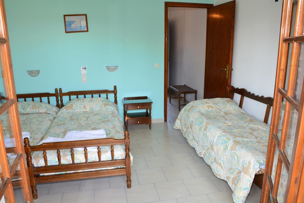 Voula Apartments Agia Marina  المظهر الخارجي الصورة