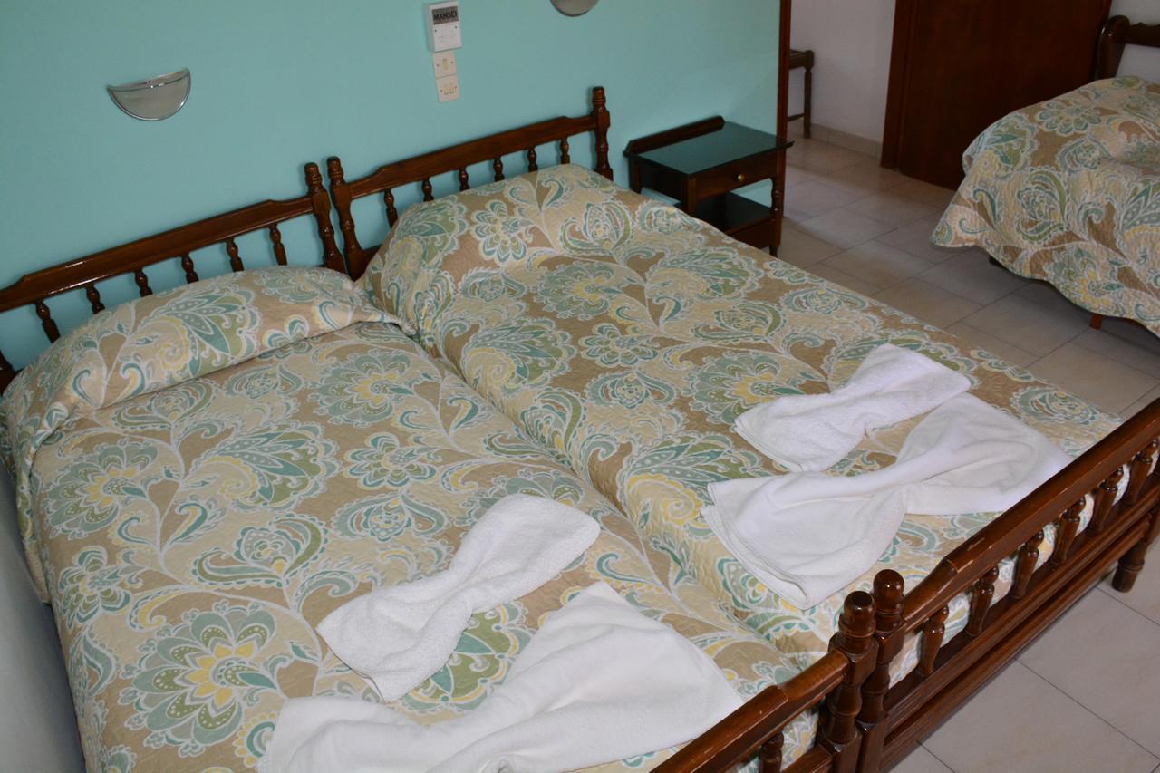 Voula Apartments Agia Marina  المظهر الخارجي الصورة