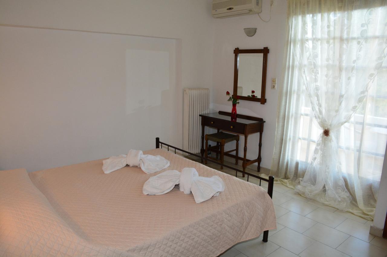 Voula Apartments Agia Marina  المظهر الخارجي الصورة